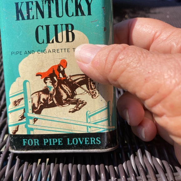 Vintage empty Kentucky Club tin - Picture 5 of 5